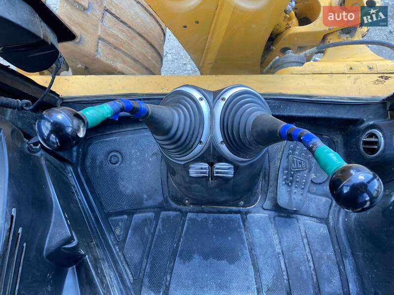Экскаватор погрузчик JCB 3CX 2007 в Татарове