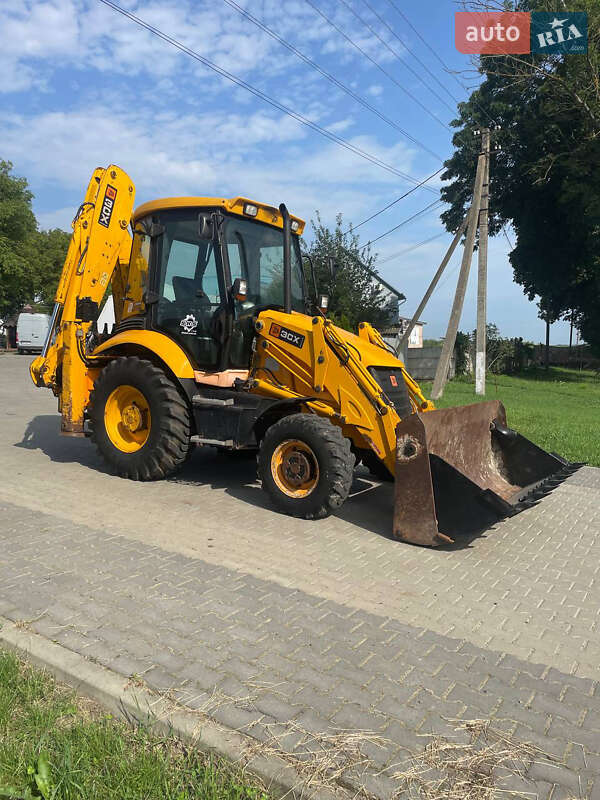 Экскаватор погрузчик JCB 3CX 2006 в Черновцах
