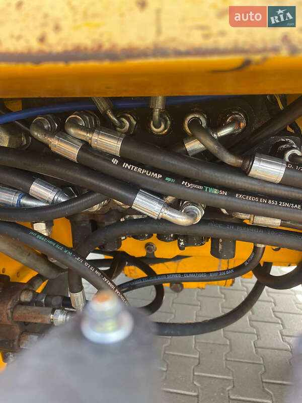 Экскаватор погрузчик JCB 3CX 2006 в Черновцах