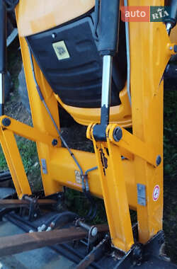 Экскаватор погрузчик JCB 3CX 2010 в 
