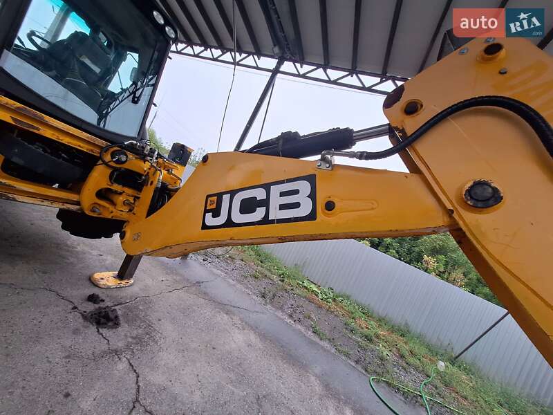 Екскаватор навантажувач JCB 3CX 2017 в Білій Церкві