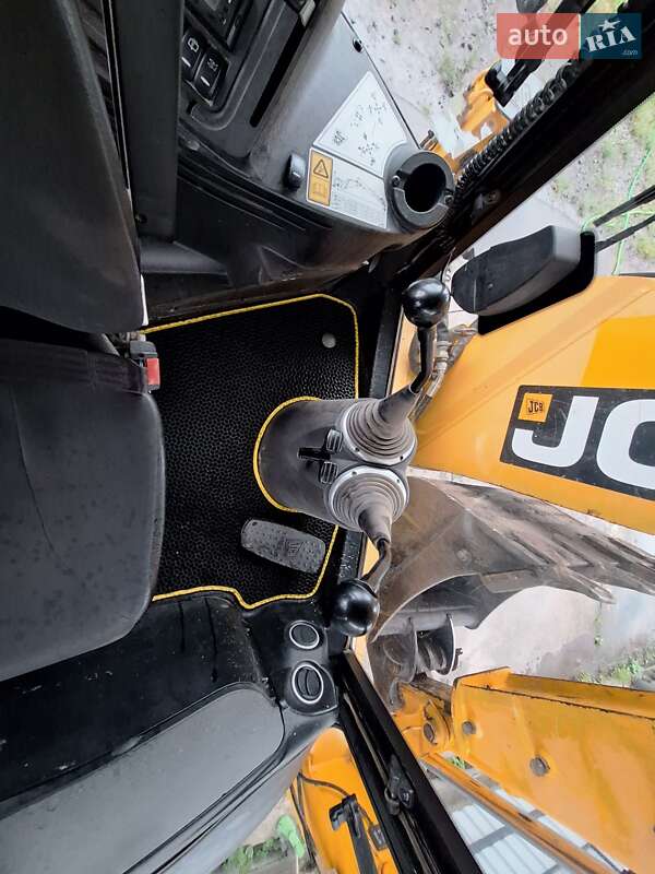 Екскаватор навантажувач JCB 3CX 2017 в Білій Церкві