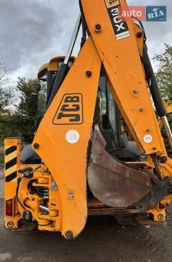 Экскаватор погрузчик JCB 3CX 2010 в 