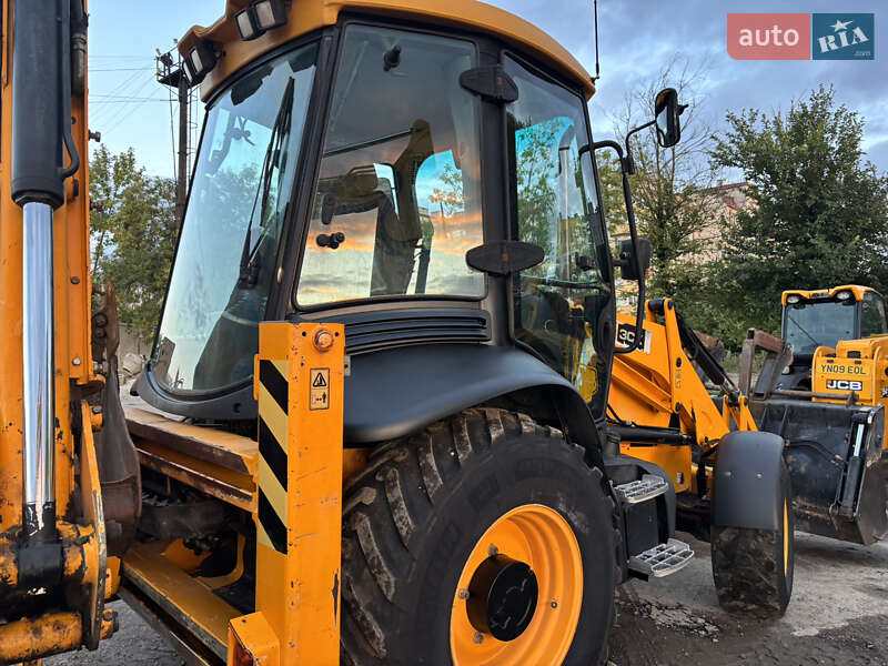 Экскаватор погрузчик JCB 3CX 2010 в Львове