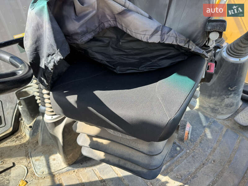 Екскаватор навантажувач JCB 3CX 2016 в Києві