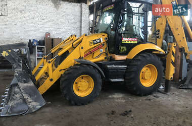 Колесный экскаватор JCB 3CX 2005 в Ирпене