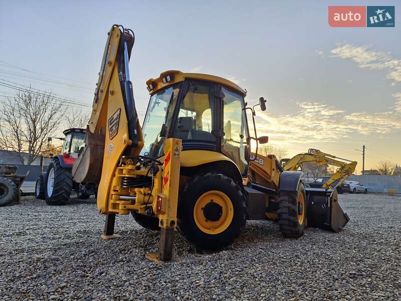 Экскаватор погрузчик JCB 3CX 2009 в Черновцах