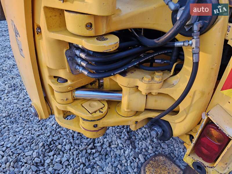 Экскаватор погрузчик JCB 3CX 2009 в Черновцах