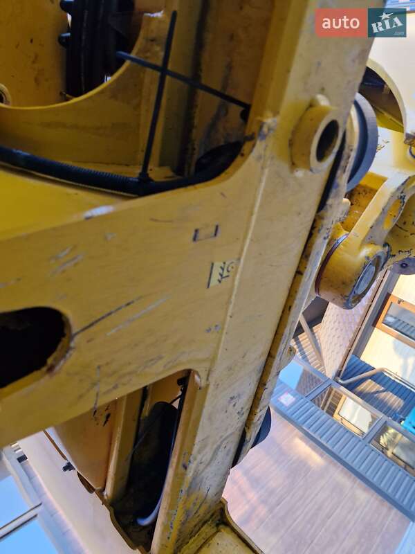 Экскаватор погрузчик JCB 3CX 2009 в Черновцах