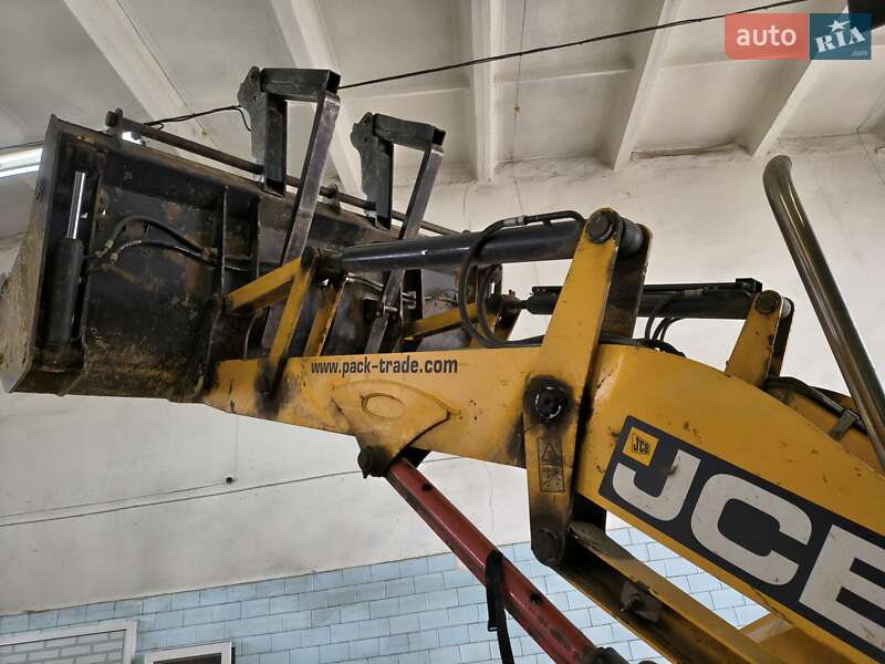 Экскаватор погрузчик JCB 3CX 2013 в Чернигове