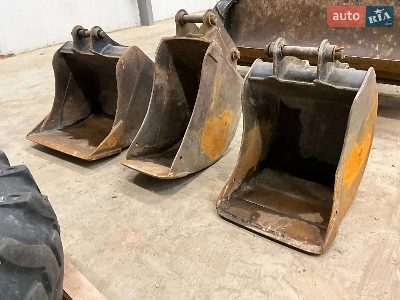 Екскаватор навантажувач JCB 3CX 2019 в Дубні