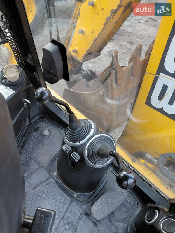 Экскаватор погрузчик JCB 3CX 2017 в Харькове фото 11 Экскаватор погрузчик JCB 3CX 2017 в Харькове