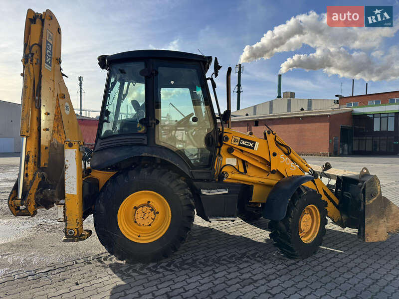 Колесный экскаватор JCB 3CX 2007 в Городке