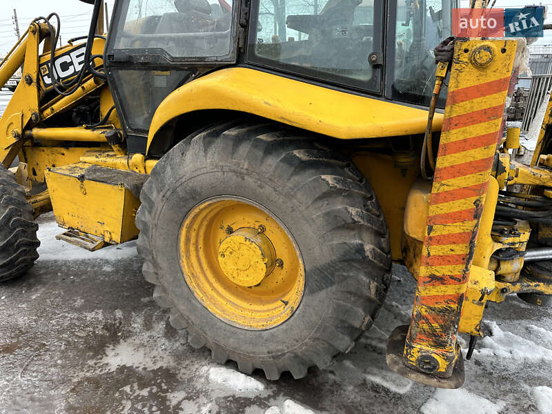 Экскаватор погрузчик JCB 3CX 2000 в Кривом Роге