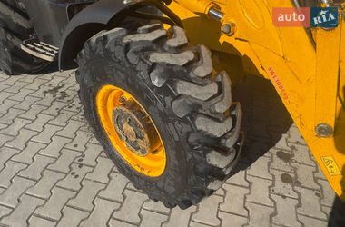 Экскаватор погрузчик JCB 3CX 2006 в Житомире
