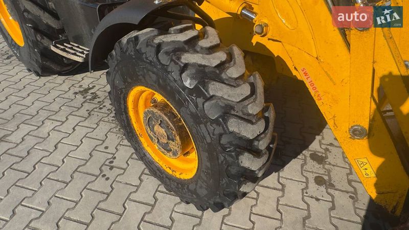 Екскаватор навантажувач JCB 3CX 2006 в Житомирі