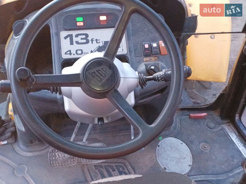 Экскаватор погрузчик JCB 3CX 2003 в Малине