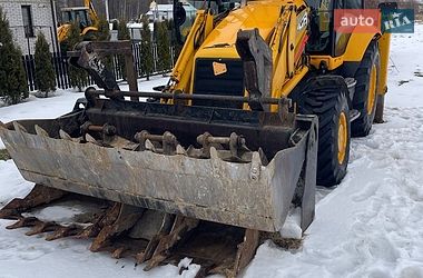 Екскаватор навантажувач JCB 3CX 2003 в Яворові