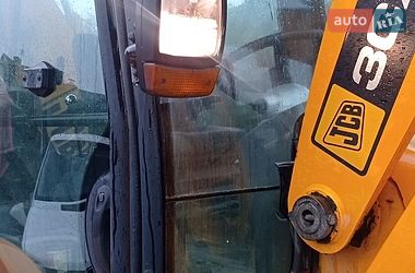 Экскаватор погрузчик JCB 3CX 2004 в Львове
