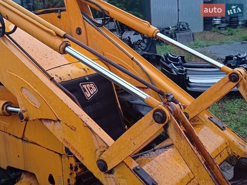 Экскаватор погрузчик JCB 3CX 2004 в Львове