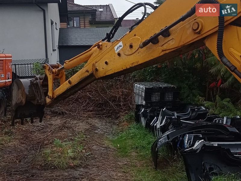 Экскаватор погрузчик JCB 3CX 2004 в Львове