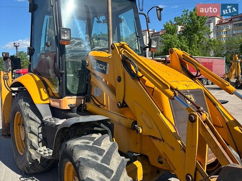 Экскаватор погрузчик JCB 3CX 2004 в Львове