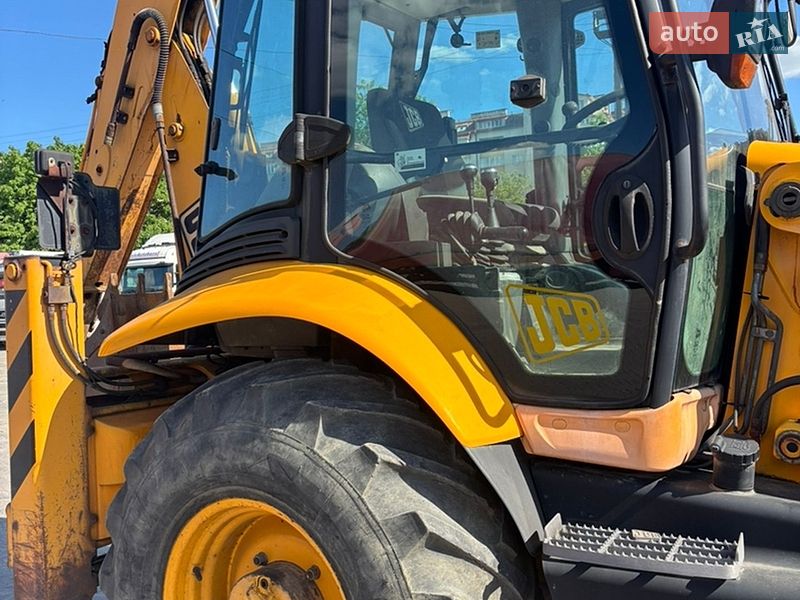 Экскаватор погрузчик JCB 3CX 2004 в Львове