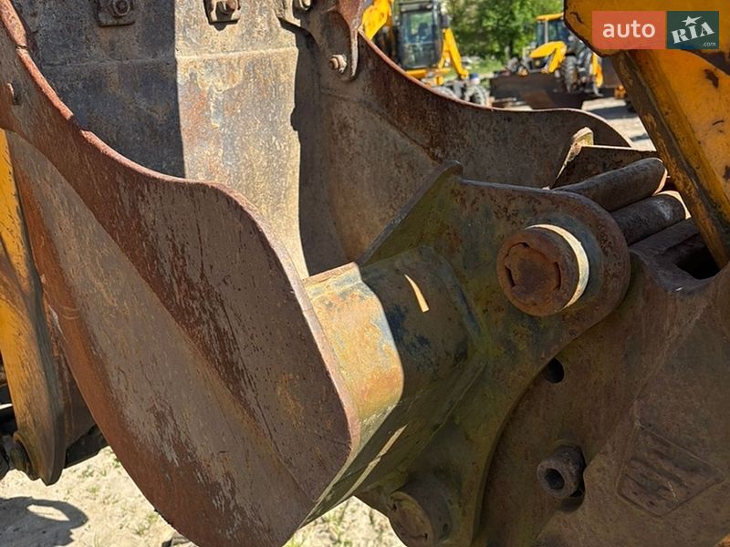 Экскаватор погрузчик JCB 3CX 2004 в Львове