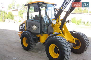 Фронтальный погрузчик JCB 406 2011 в 