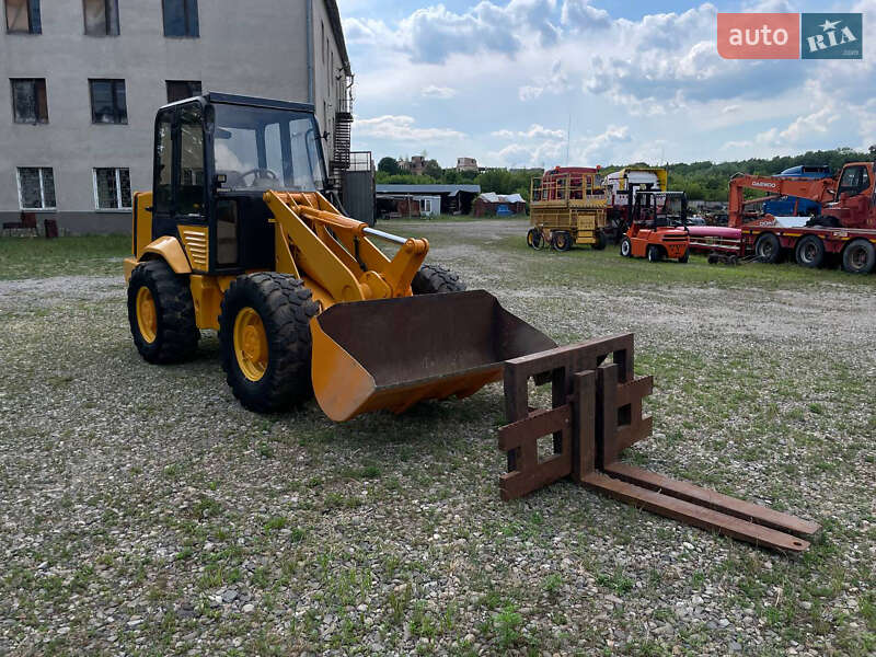 Фронтальні навантажувачі JCB 409 1998 в Чернівцях