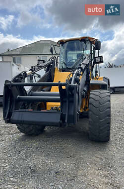 Фронтальный погрузчик JCB 436 2010 в 