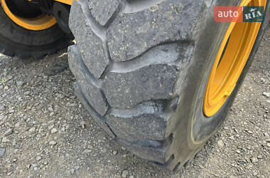 Фронтальный погрузчик JCB 436 2010 в 