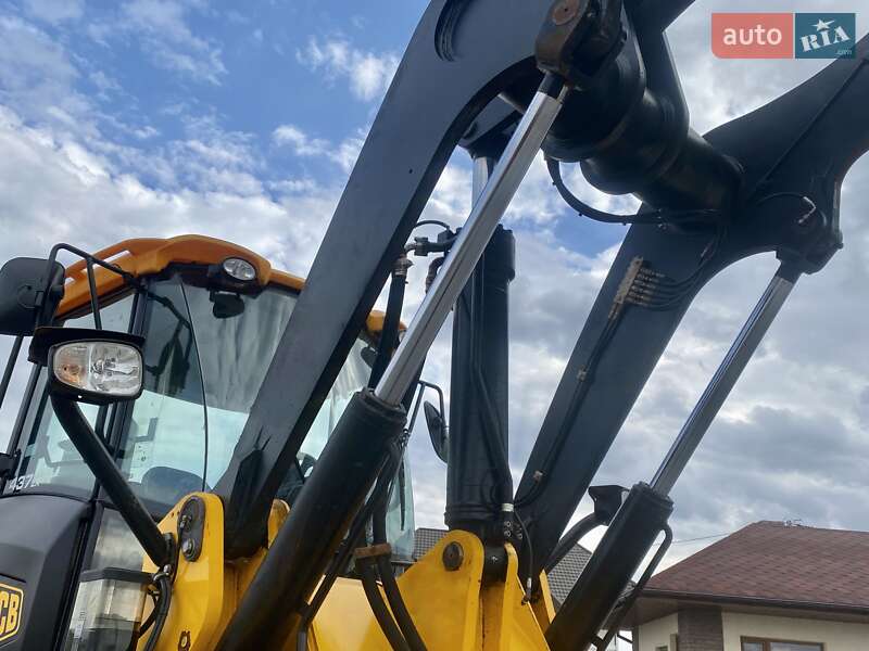 Фронтальный погрузчик JCB 437 2015 в Ровно