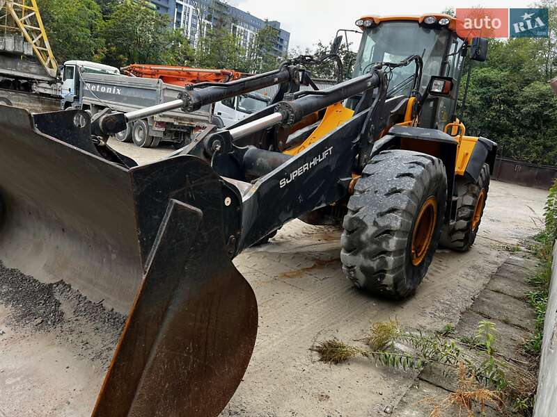 Фронтальный погрузчик JCB 456 2007 в 