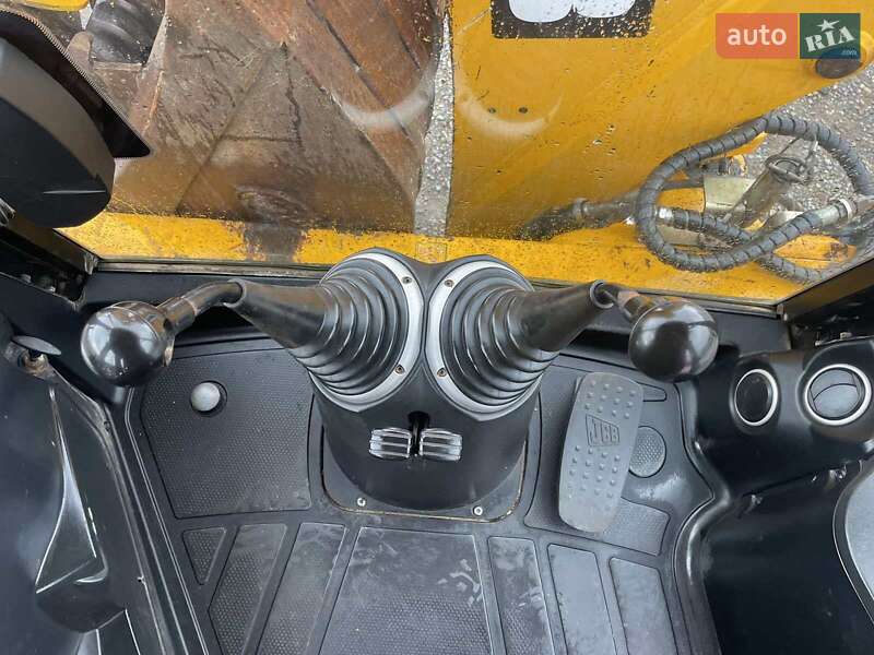 Екскаватор навантажувач JCB 4CX 2011 в Львові