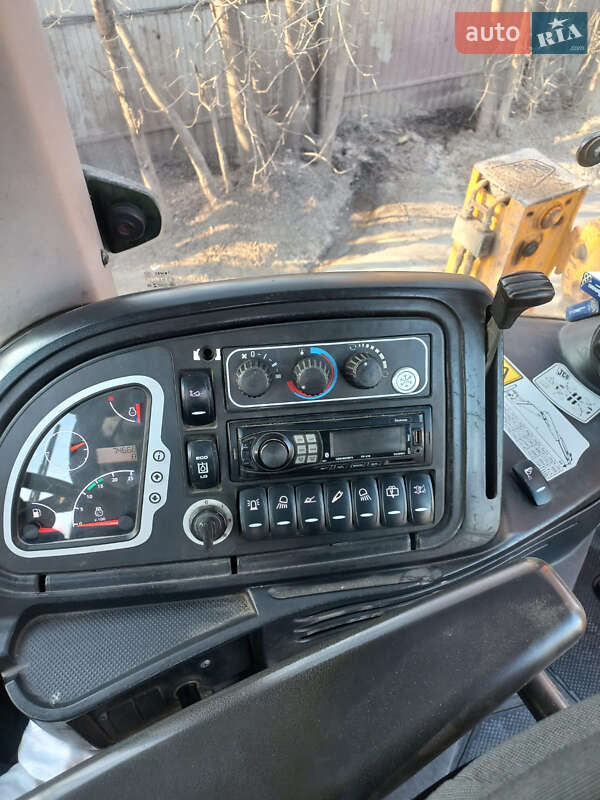 Экскаватор погрузчик JCB 4CX 2011 в Киеве