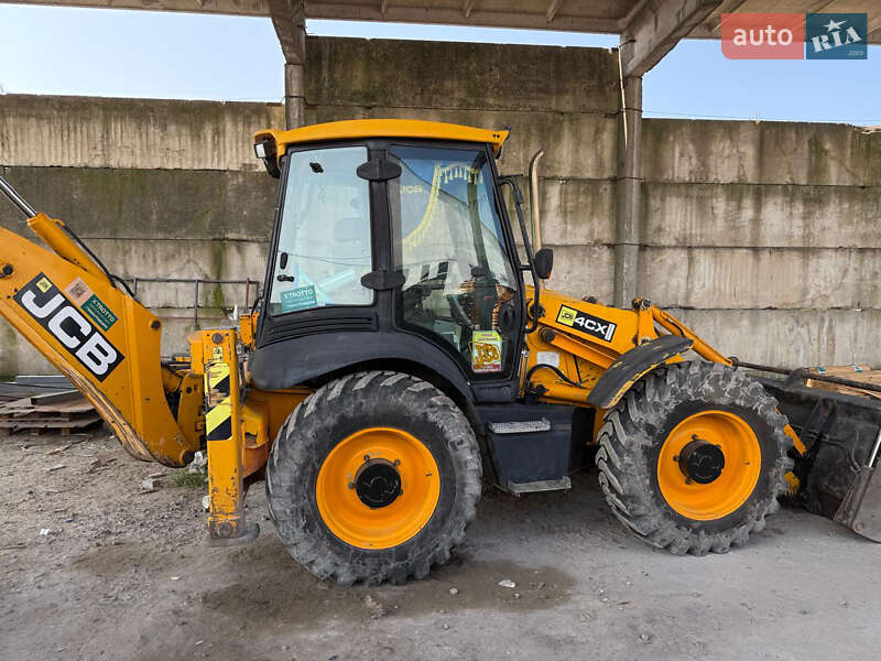 Екскаватор навантажувач JCB 4CX 2009 в Бородянці