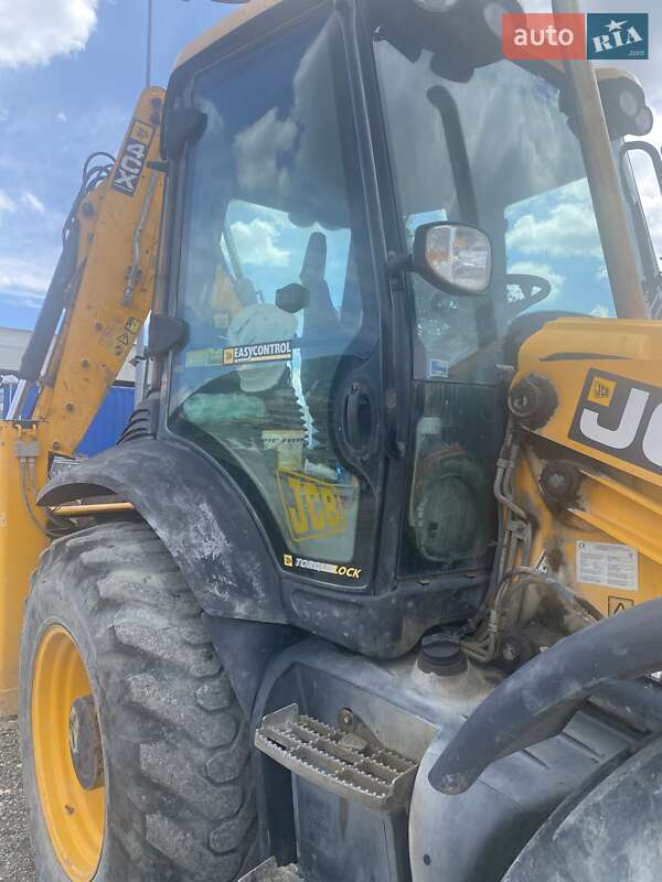 Екскаватор навантажувач JCB 4CX 2011 в Ужгороді