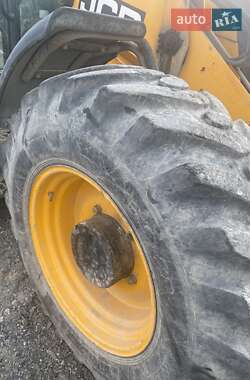 Экскаватор погрузчик JCB 4CX 2011 в 