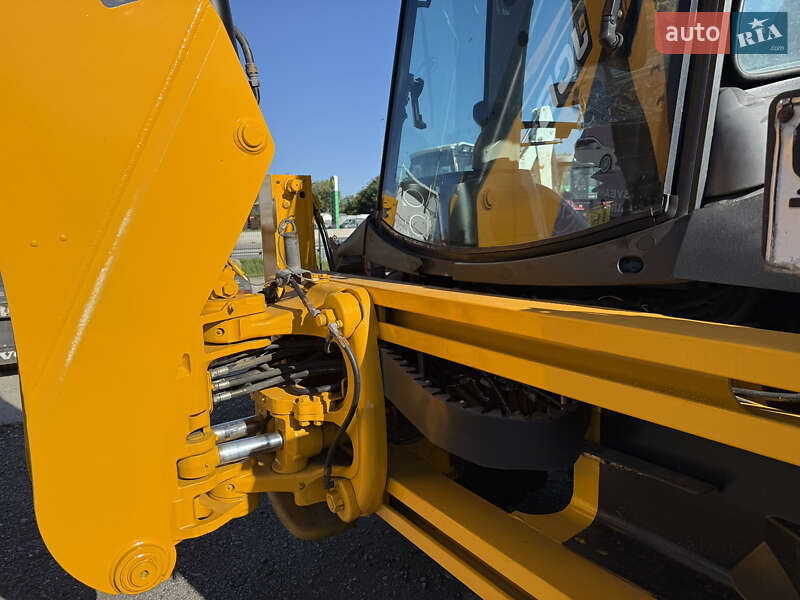 Экскаватор погрузчик JCB 4CX 2010 в Киеве