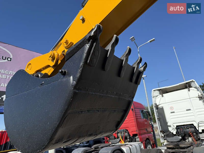 Экскаватор погрузчик JCB 4CX 2010 в Киеве