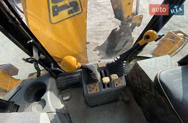 Екскаватор навантажувач JCB 4CX 2001 в 