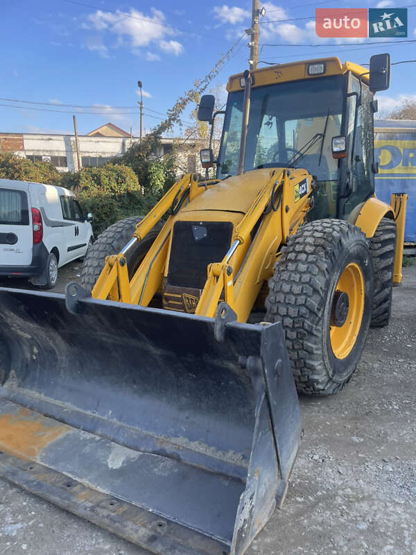 Екскаватор навантажувач JCB 4CX 2003 в Чернівцях