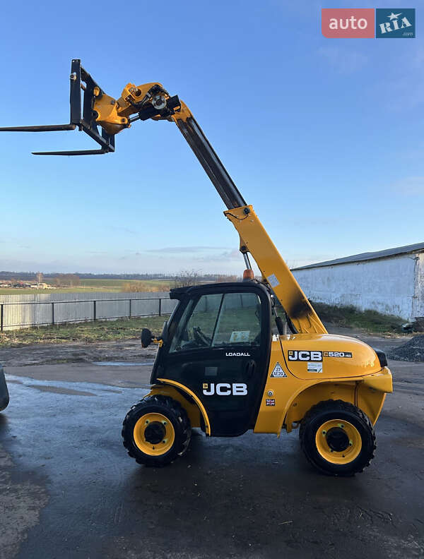 Телескопический погрузчик JCB 520 2011 в 