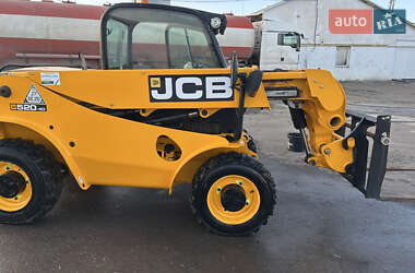 Телескопический погрузчик JCB 520 2011 в 
