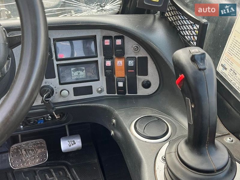 Телескопический погрузчик JCB 524 2008 в Киеве фото 15 Телескопический погрузчик JCB 524 2008 в Киеве