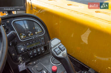 Подъемник телескопический JCB 525-60 Hi-Viz 2019 в 