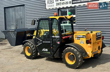 Телескопический погрузчик JCB 525-60 Hi-Viz 2015 в 
