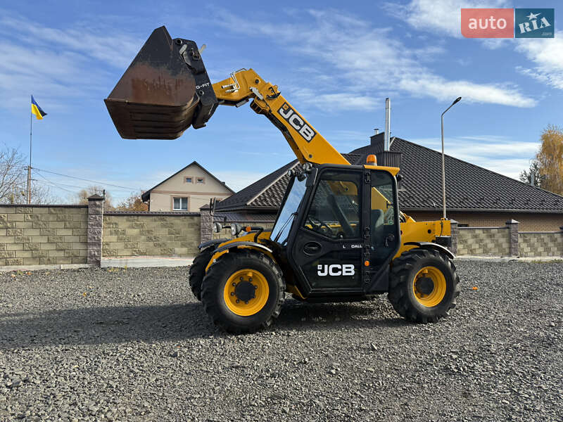 Телескопический погрузчик JCB 525 2017 в 