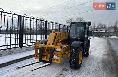 Телескопічні навантажувачі JCB 530-70 2002 в Києві